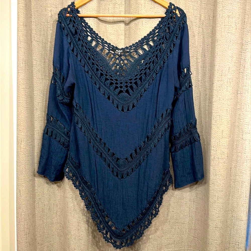 Papaya crochet 3/4 sleeve top, size L, navy blue